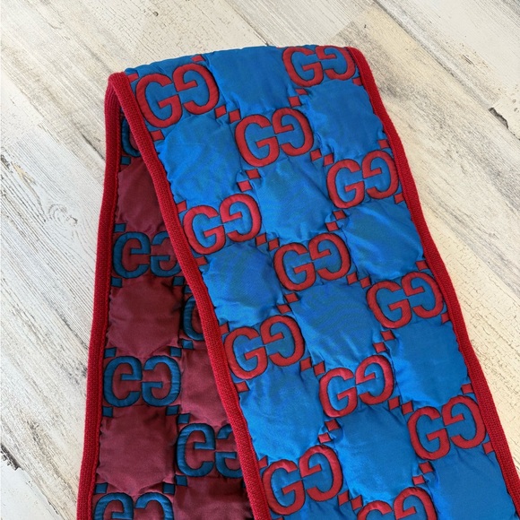 Gucci Blue and Red Logo puffer scarf - Picture 7 of 8